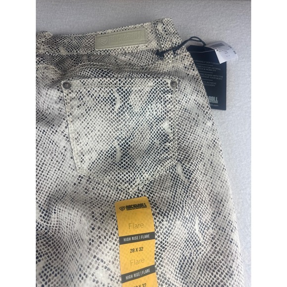 Rock & Roll Denim Women's High Rise Flare Snake Print Jeans 28x32 - Picture 8 of 12
